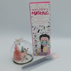 Mary Kay Mad About Masking Gift Set with Brush